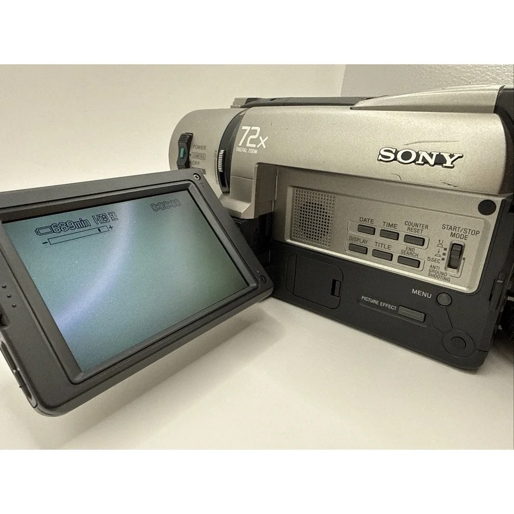 Sony Handycam CCD-TRV85 Video Hi8 Camcorder w/ Battery - Tested Functions Fully